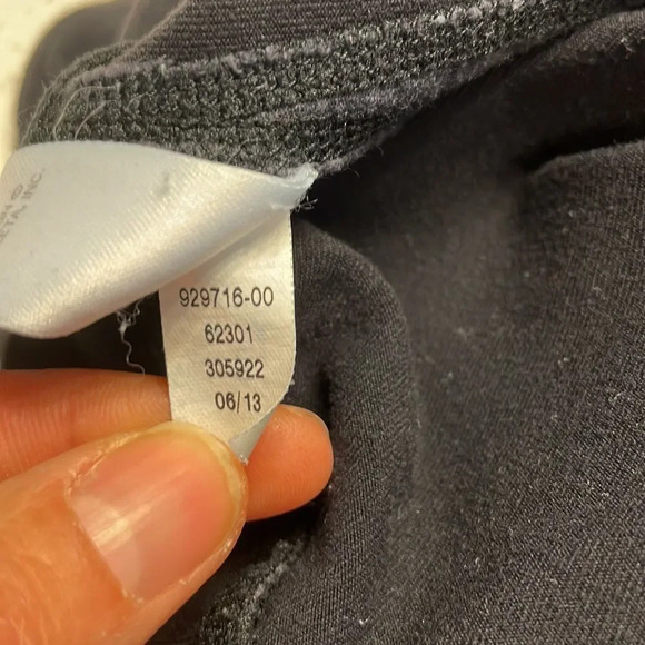 ATHLETA woman’s black and grey leggings - Picture 14 of 14